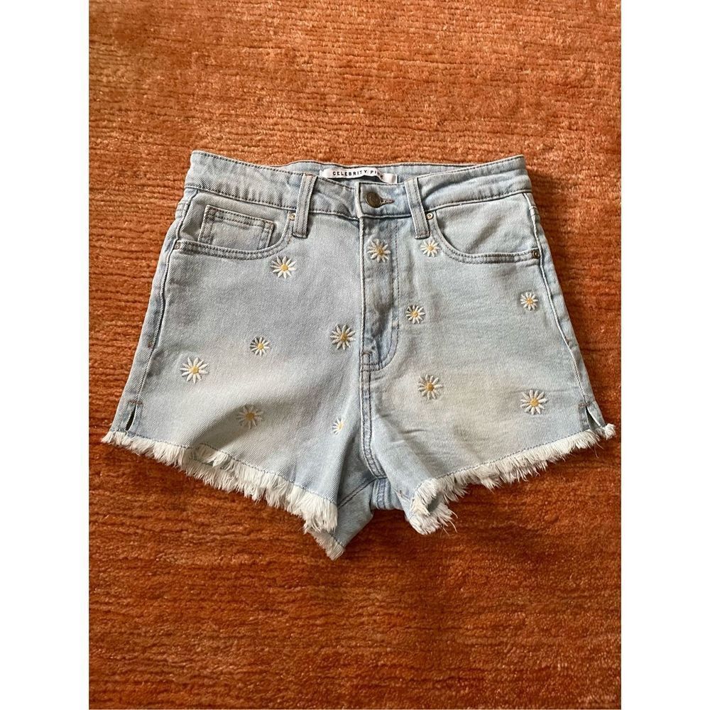 CELEBRITY PINK denim embroidered shorts
